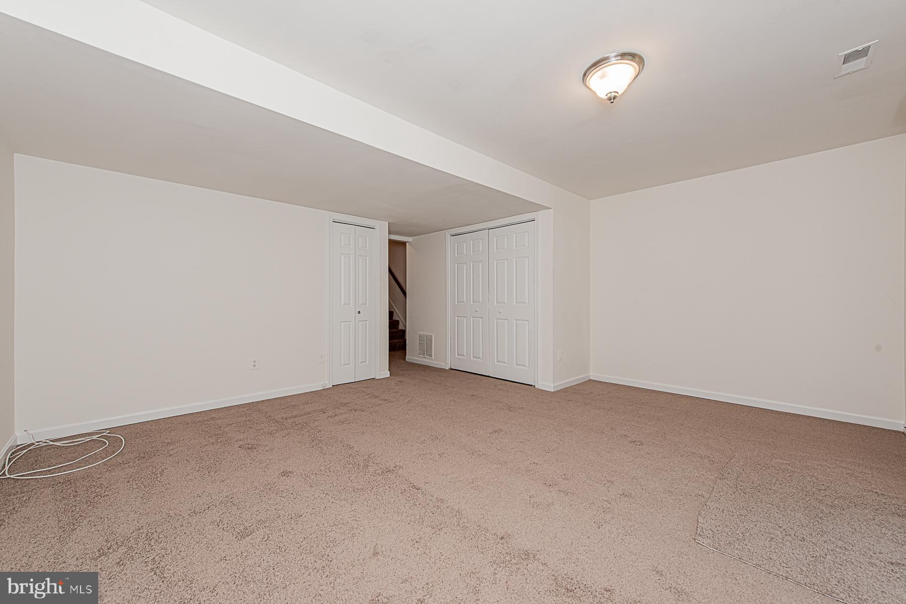 ELLICOTT MEADOWS - Residential Lease