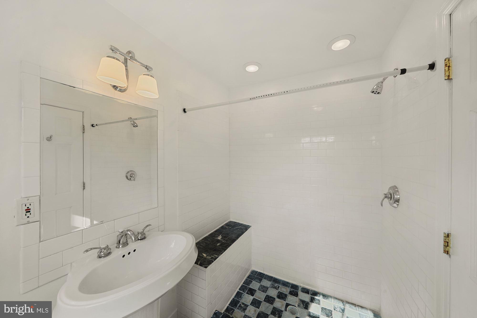 BATTERY PARK - Residential