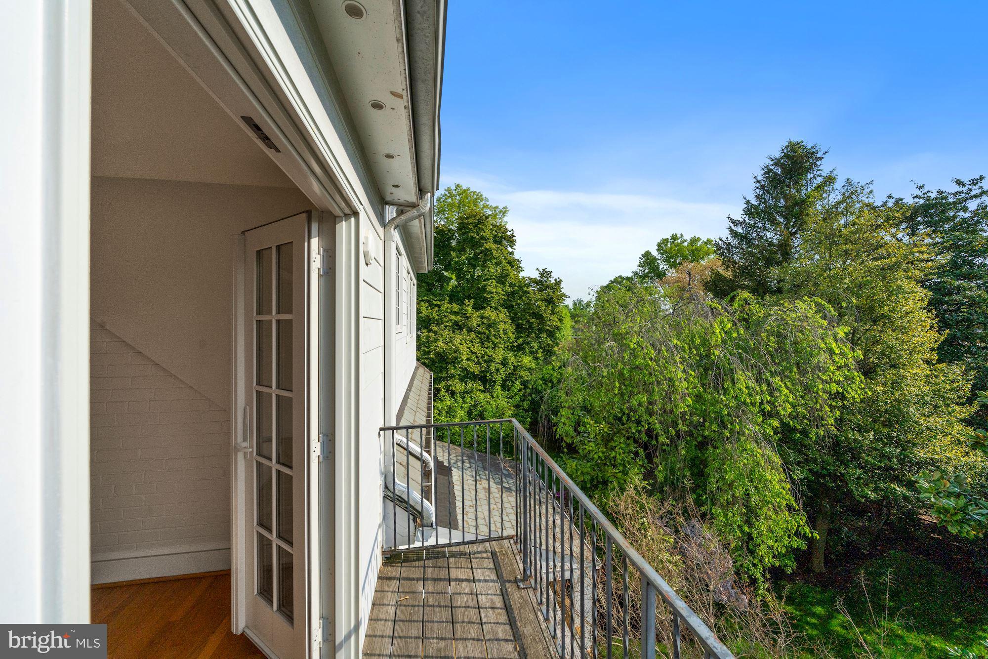 BATTERY PARK - Residential