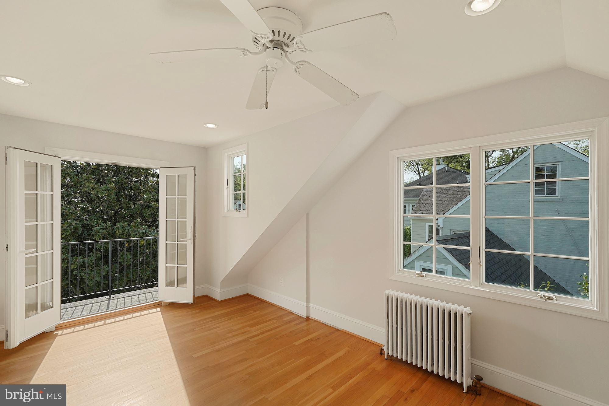 BATTERY PARK - Residential