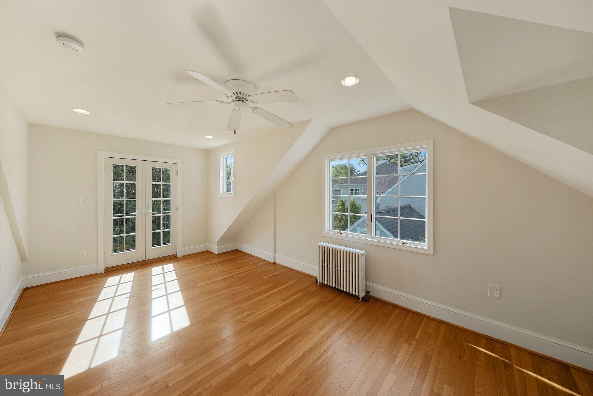 BATTERY PARK - Residential