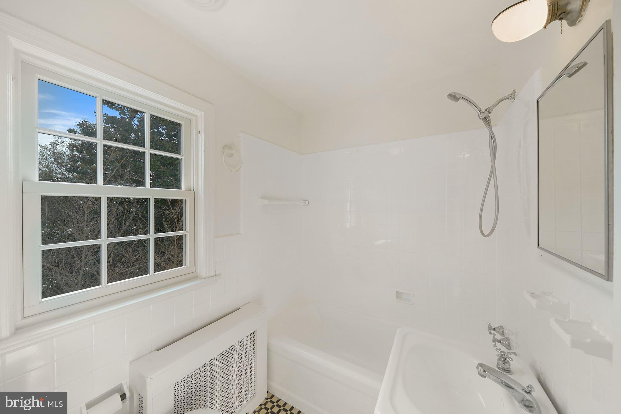 BATTERY PARK - Residential