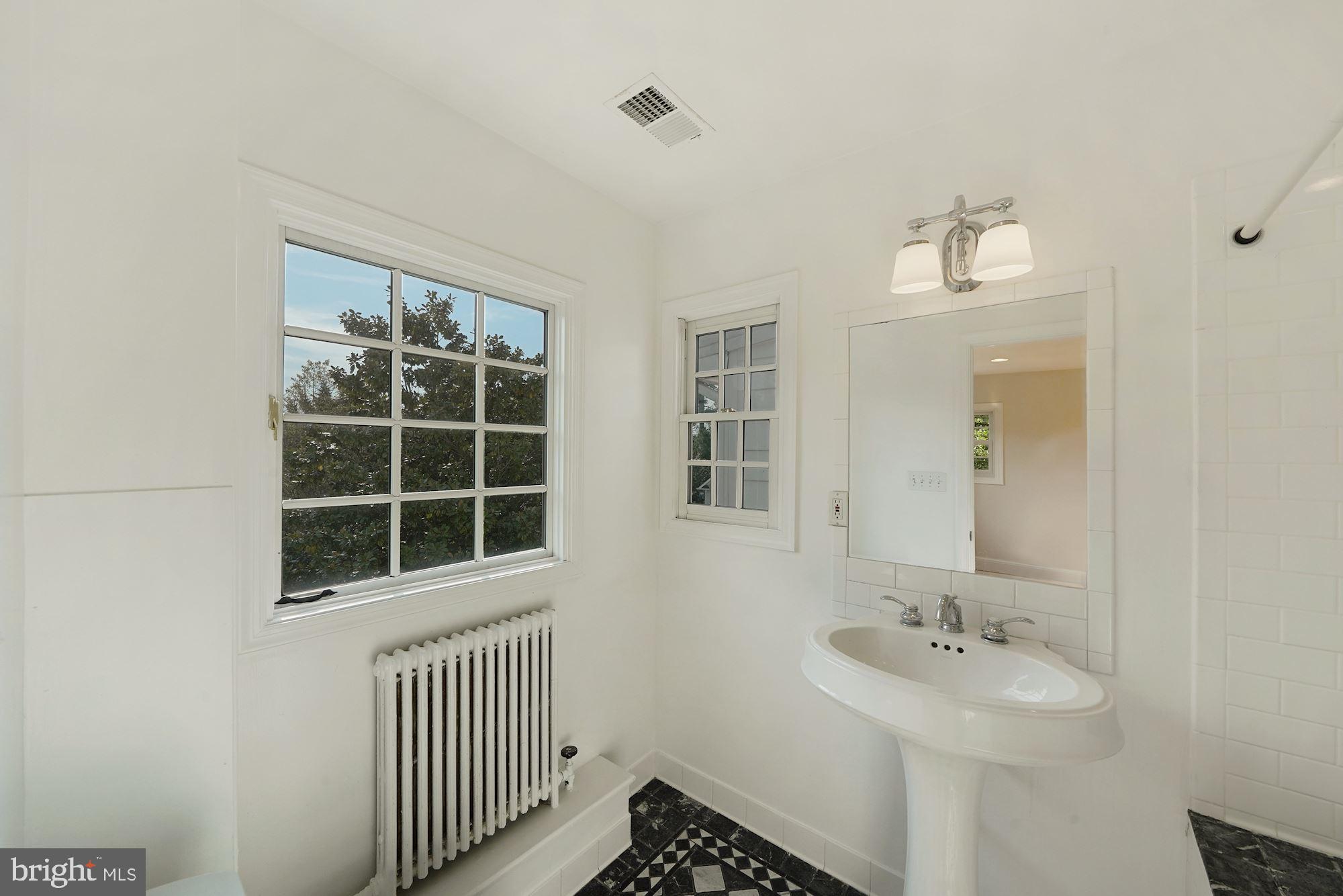 BATTERY PARK - Residential