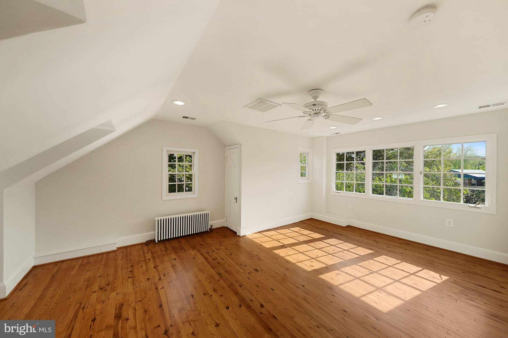 BATTERY PARK - Residential