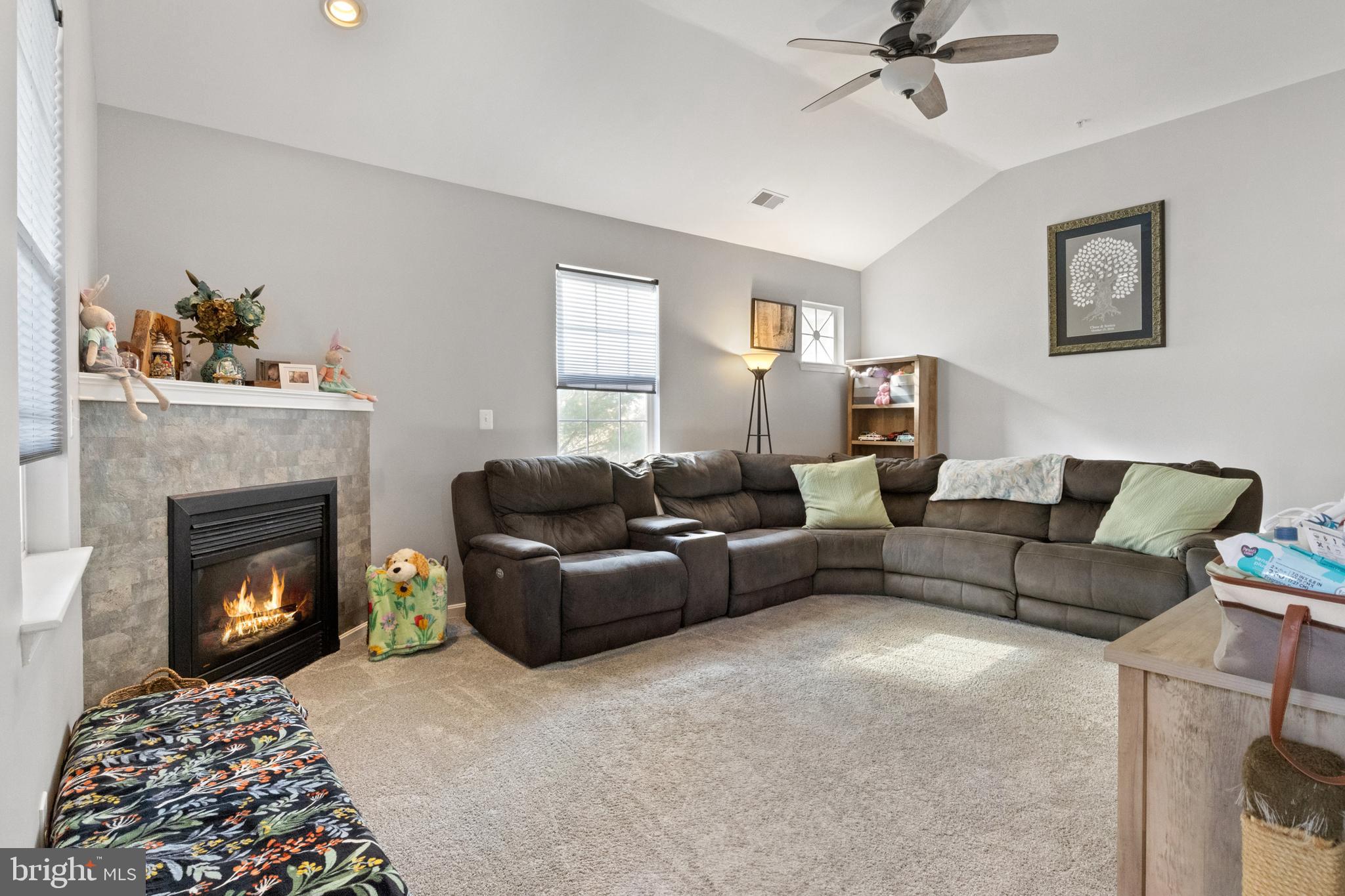 HOLLINGTON - Residential