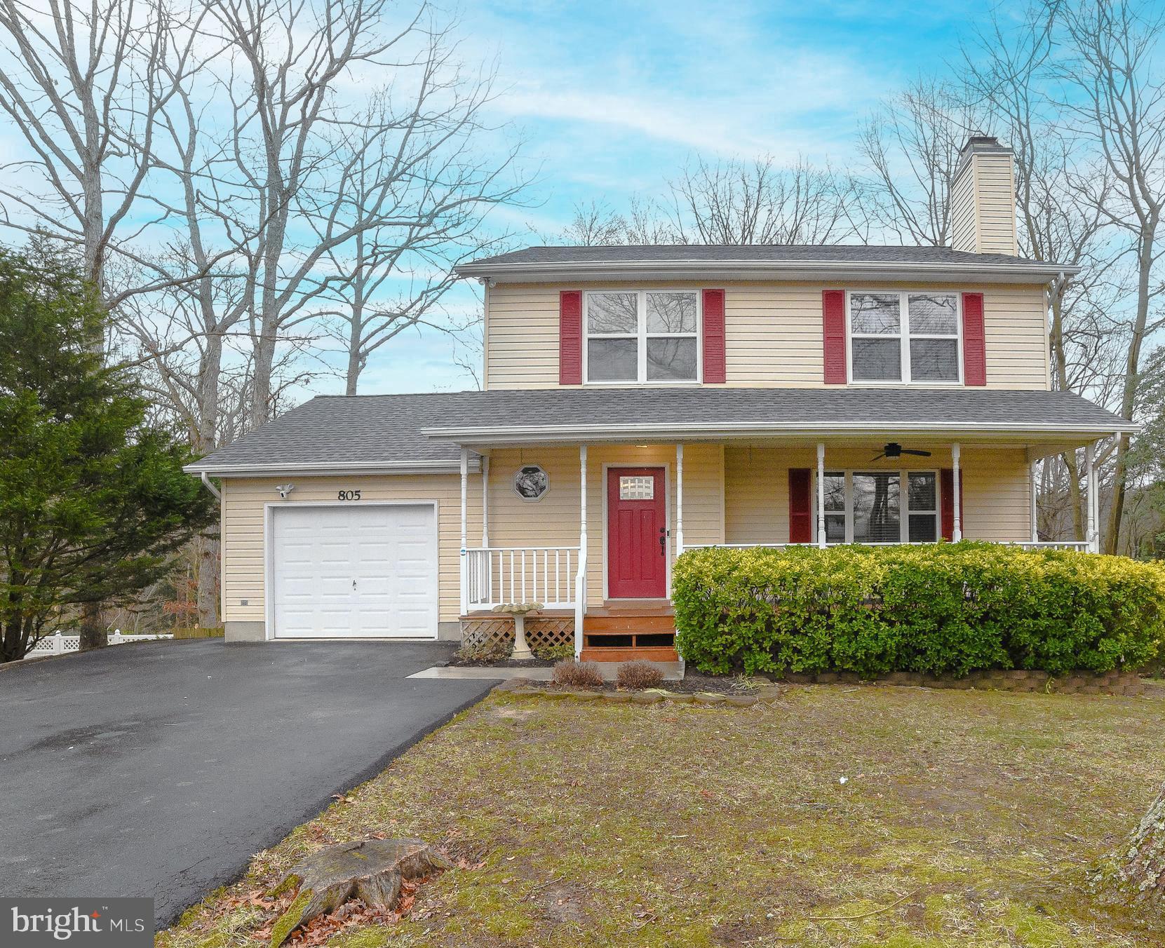 Move in ready Colonial on a corner lot. The home and yard have been well maintained.
4 bedroom, 2.5 bath with a wood burning fireplace in living room. Open kitchen with breakfast nook, and separate dining room. 3 bedrooms upstairs which includes large primary bedroom.
Finished basement with a bedroom. Large deck overlooking back yard.
Close to back entrance of the Chesapeake Ranch Club.