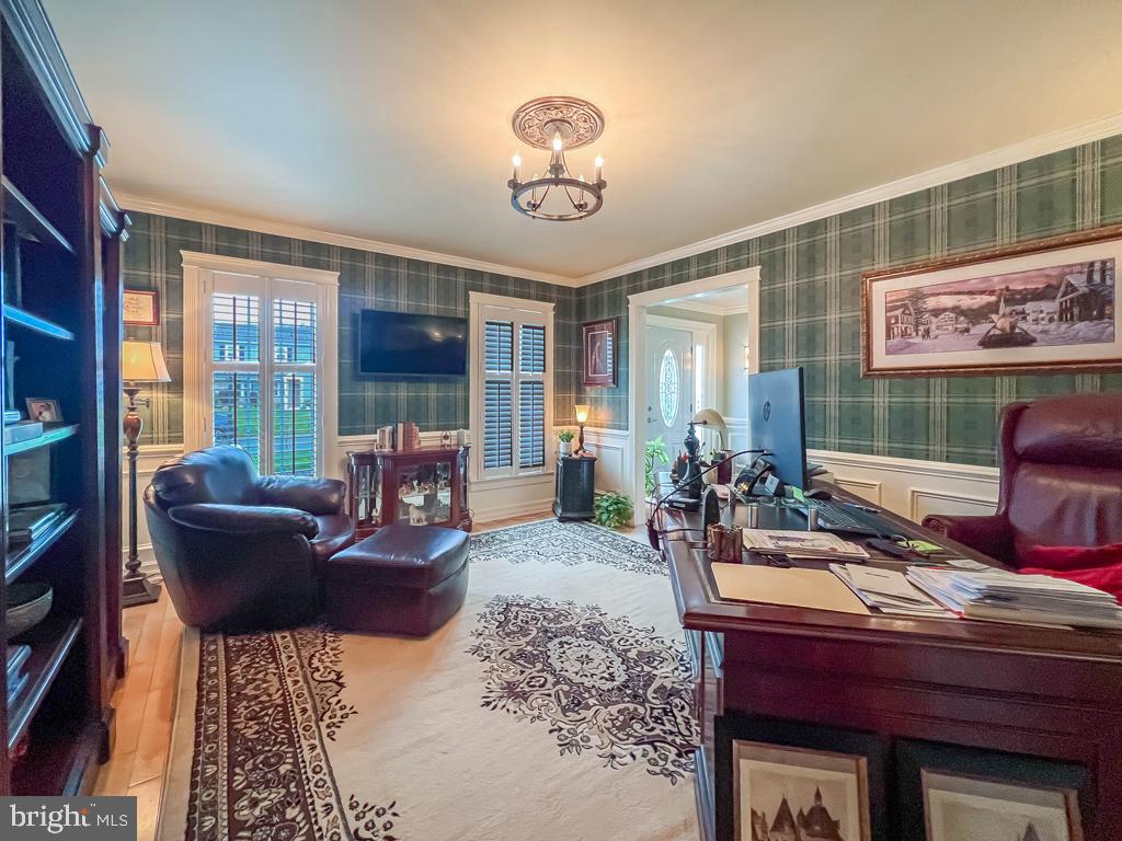 MAPLE POINT - Residential