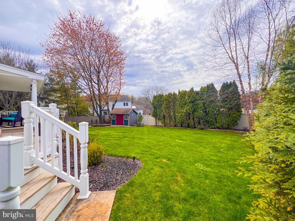 MAPLE POINT - Residential