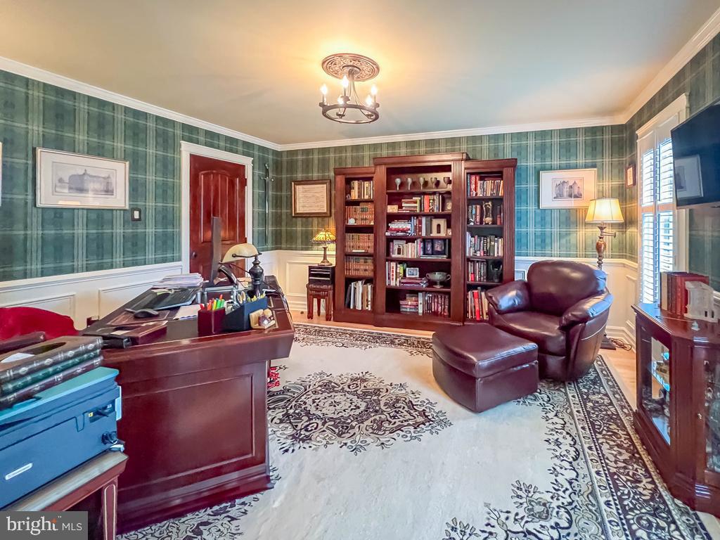 MAPLE POINT - Residential