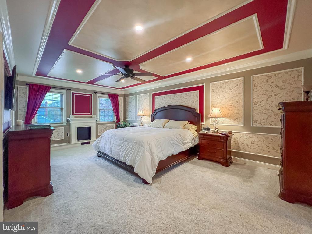 MAPLE POINT - Residential