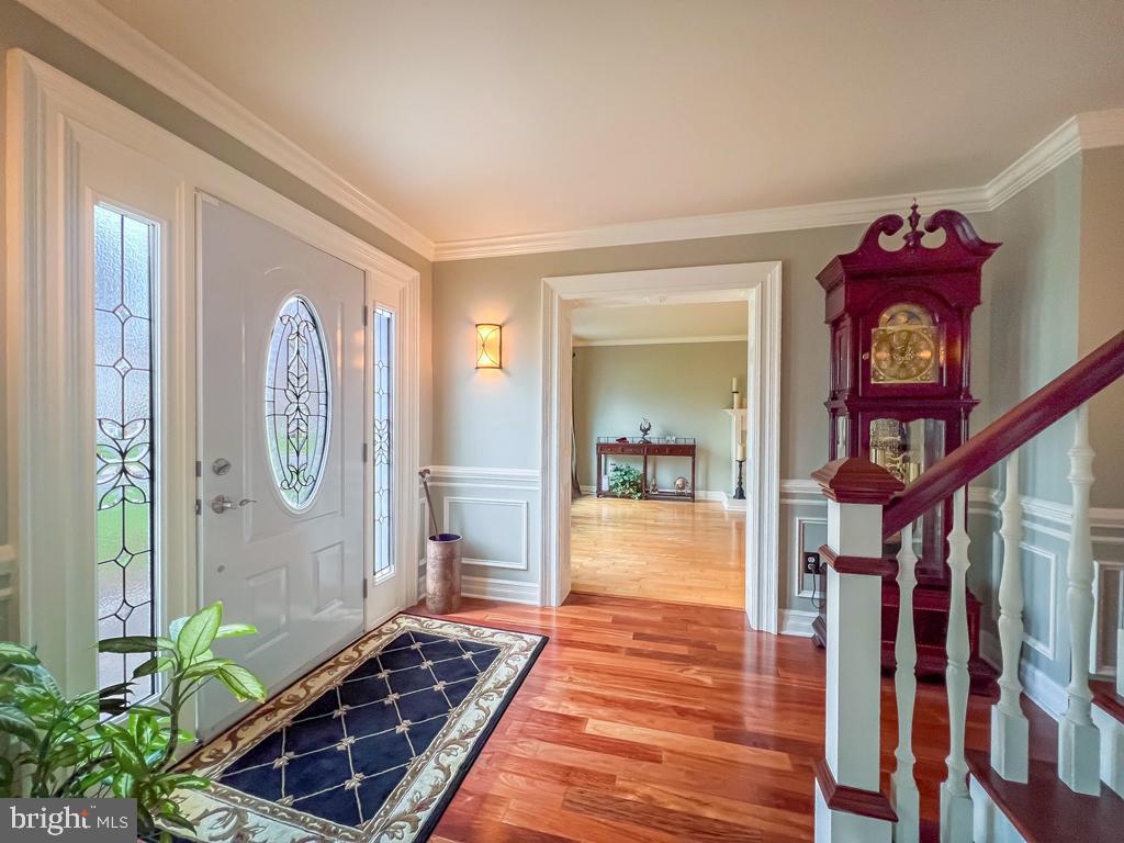 MAPLE POINT - Residential