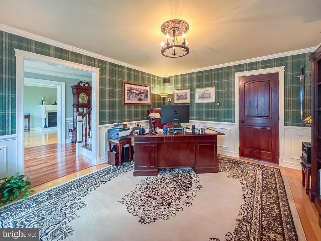 MAPLE POINT - Residential