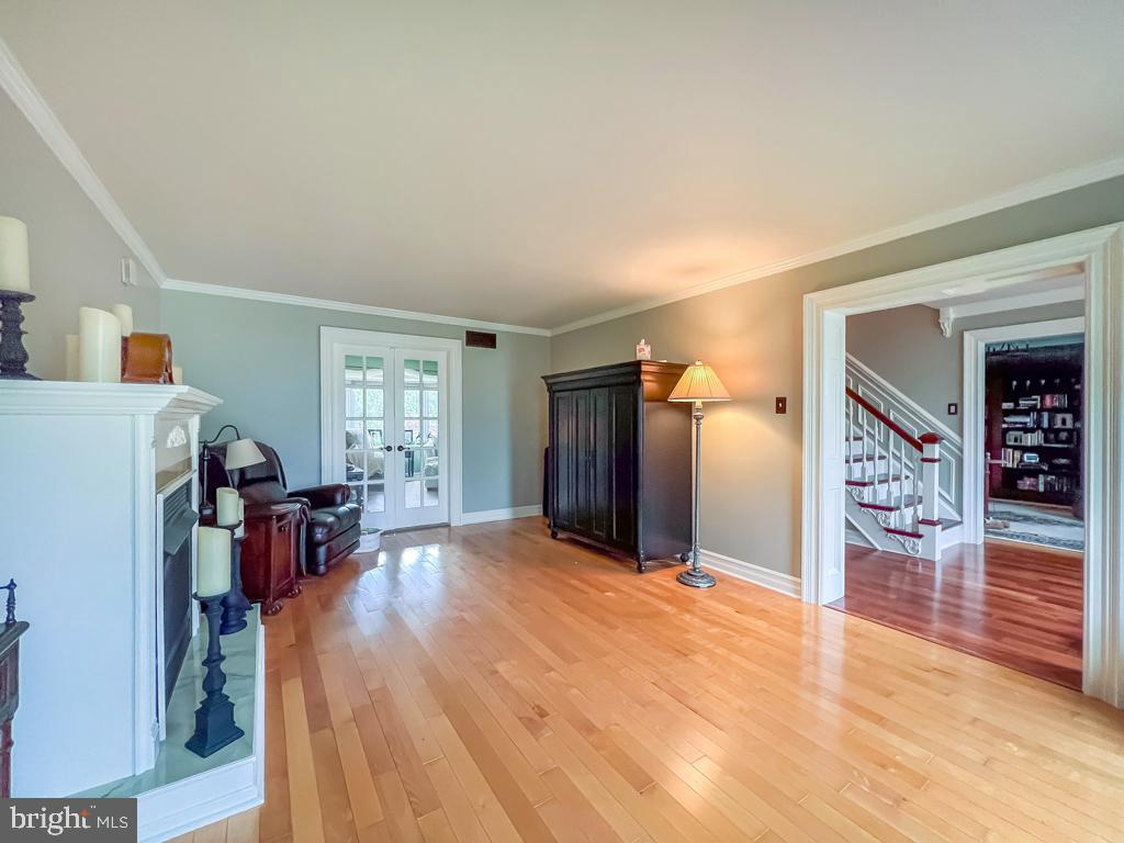 MAPLE POINT - Residential