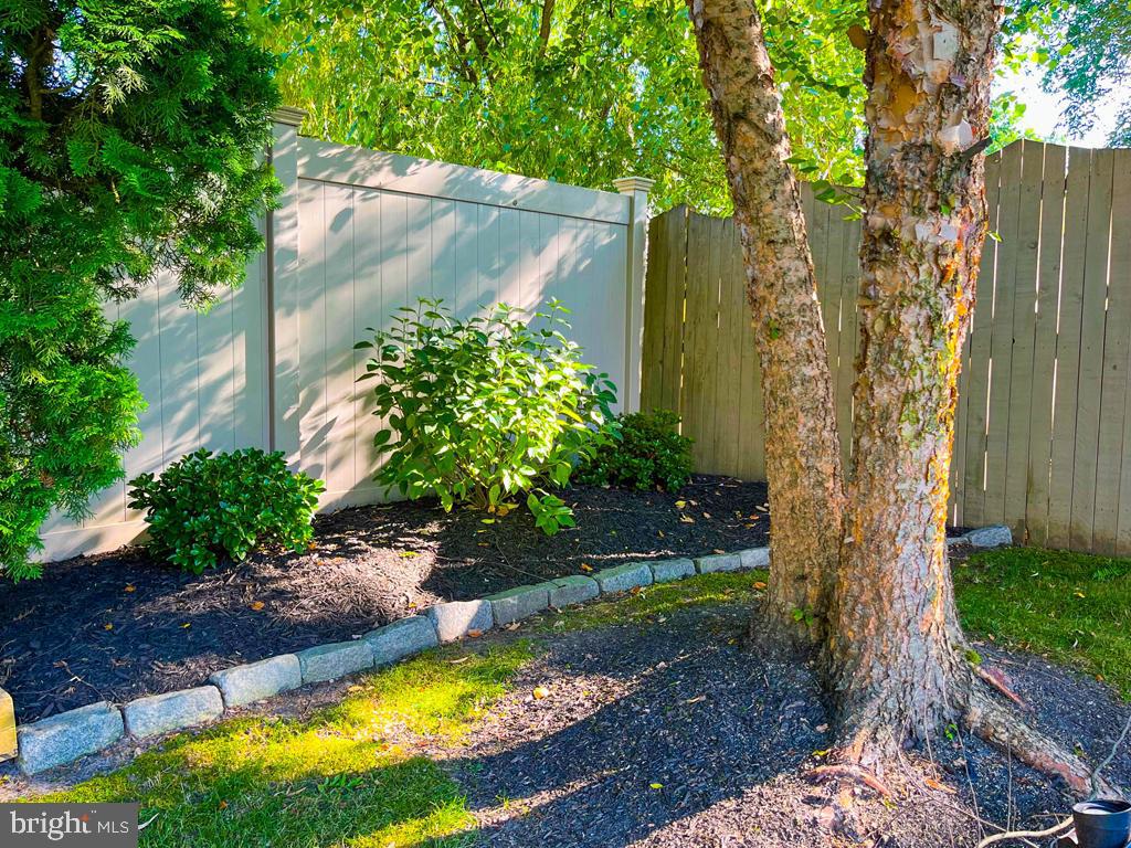 MAPLE POINT - Residential