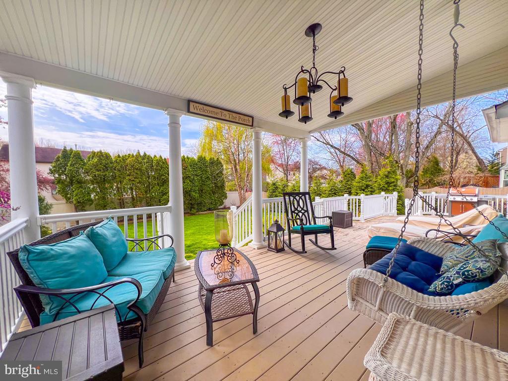 MAPLE POINT - Residential