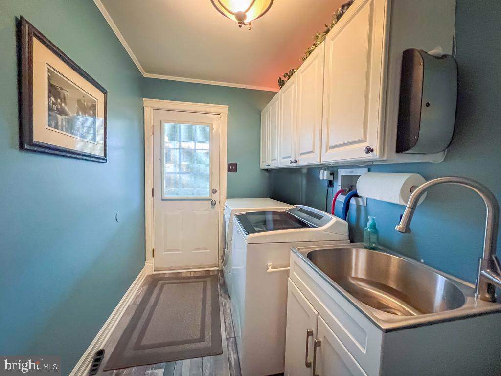 MAPLE POINT - Residential