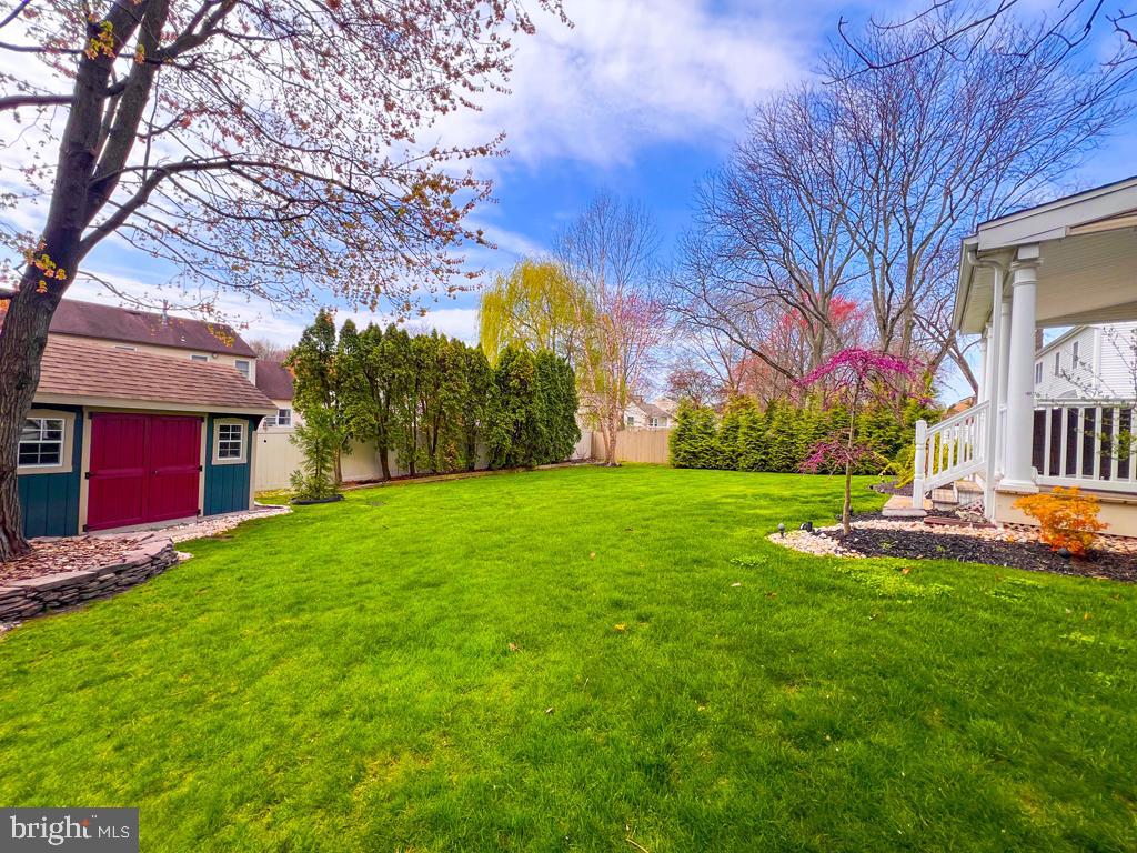 MAPLE POINT - Residential