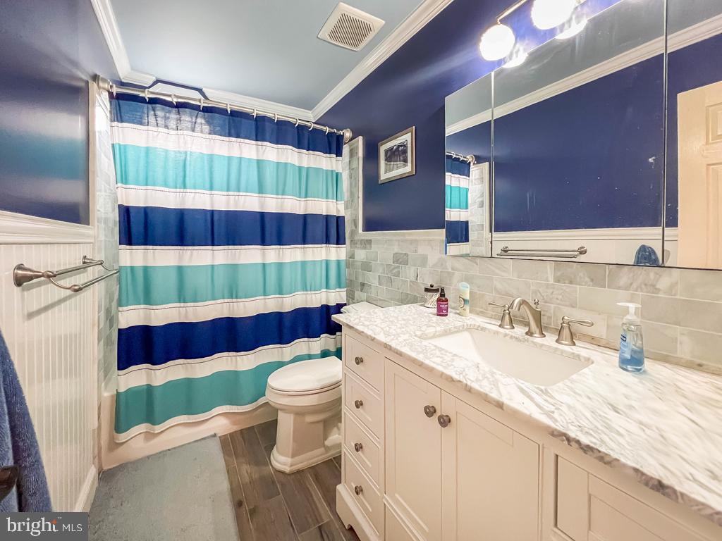 MAPLE POINT - Residential