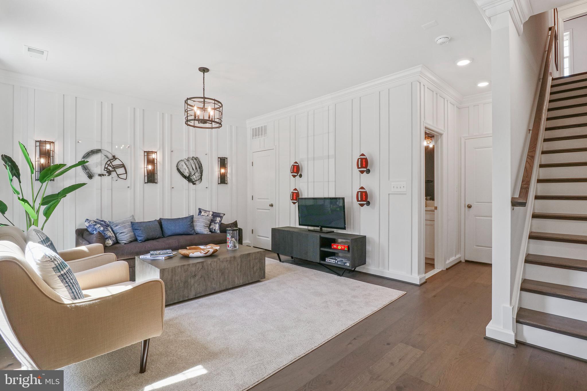 4410 FAIR LAKES COURT