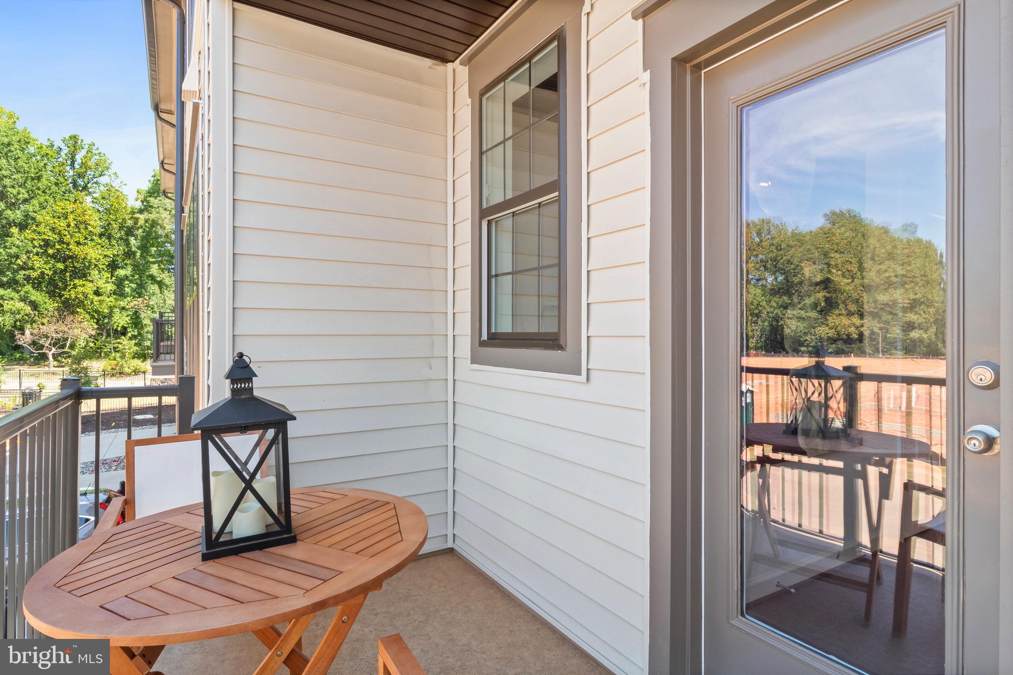 ENCLAVE AT FAIR LAKES - Residential