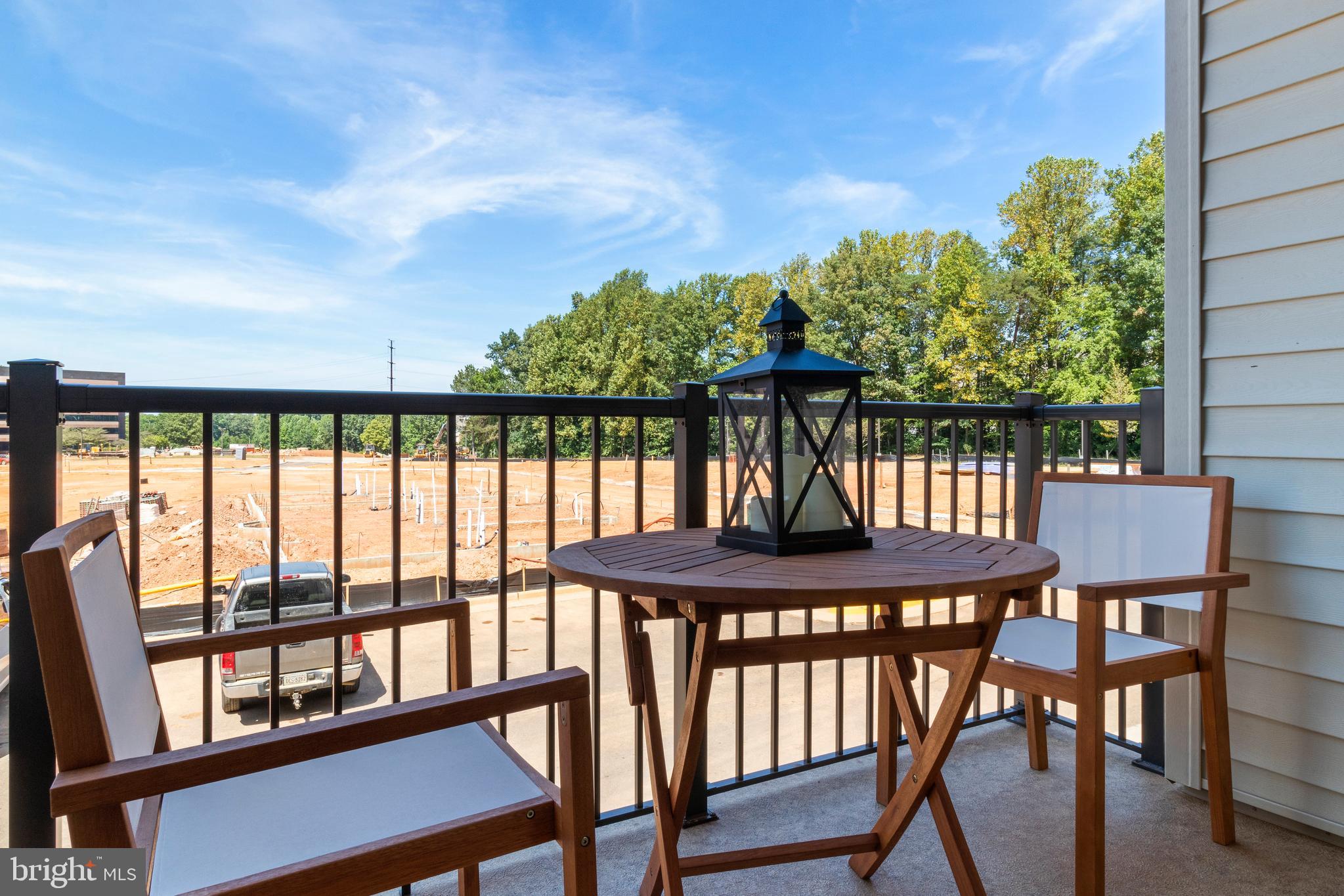 ENCLAVE AT FAIR LAKES - Residential