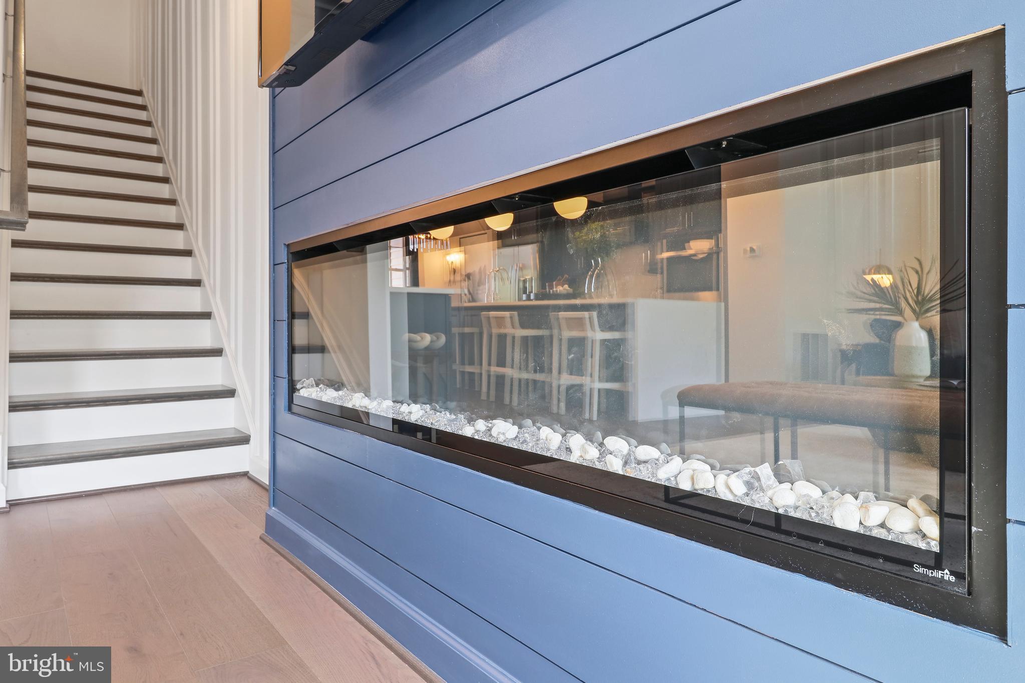 ENCLAVE AT FAIR LAKES - Residential