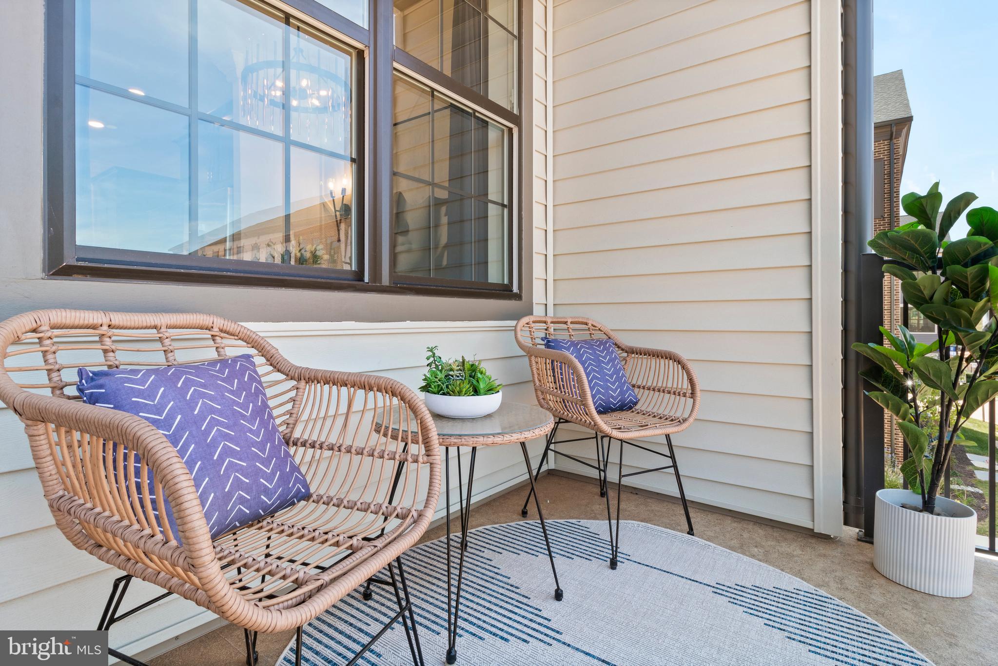 ENCLAVE AT FAIR LAKES - Residential