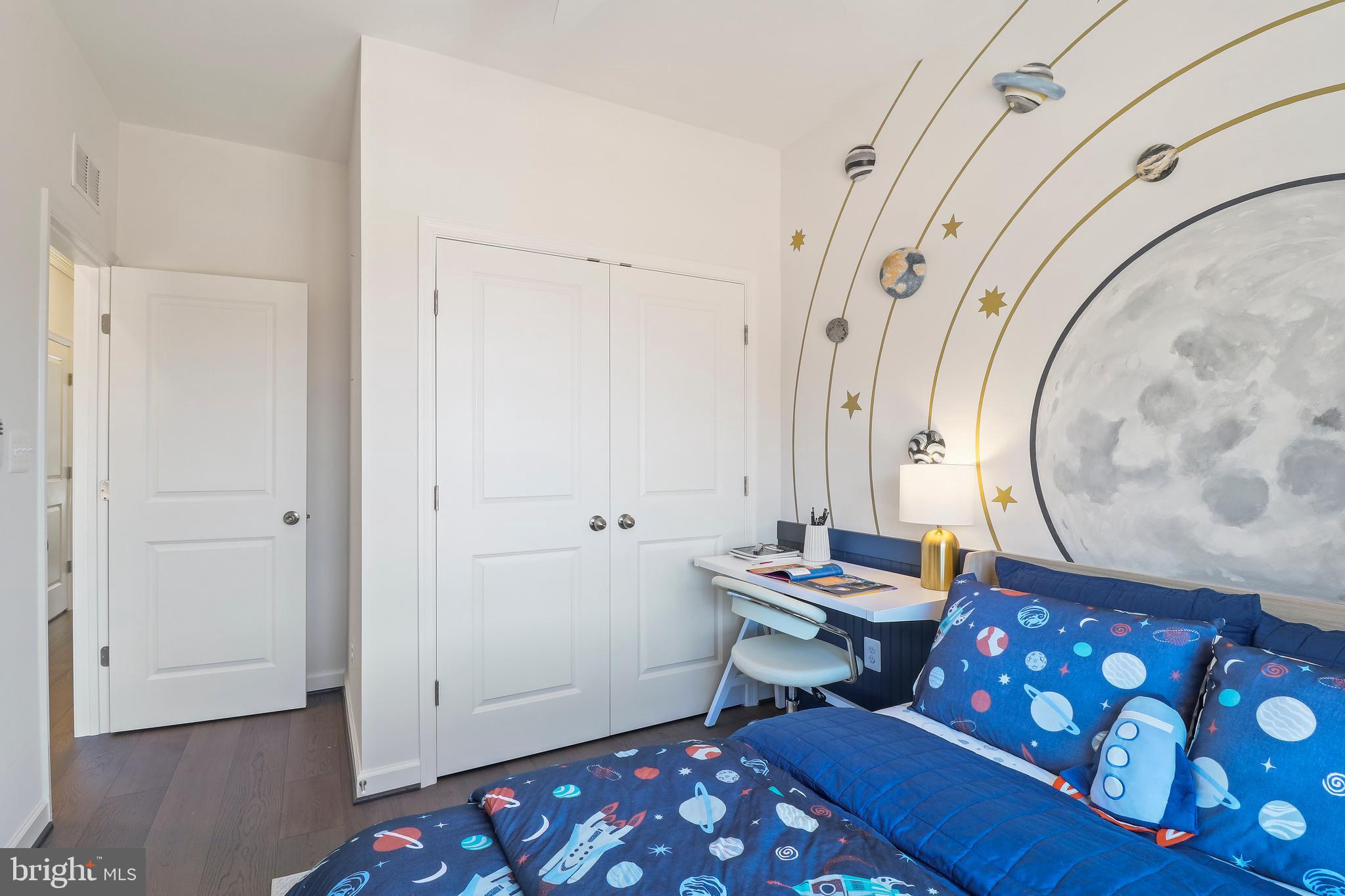 ENCLAVE AT FAIR LAKES - Residential