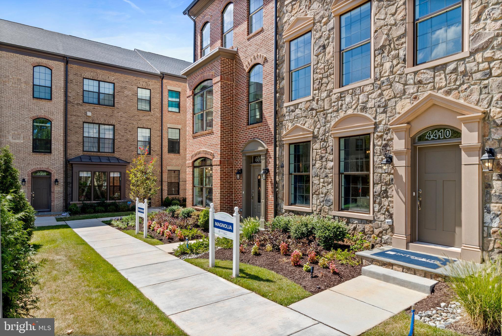 ENCLAVE AT FAIR LAKES - Residential