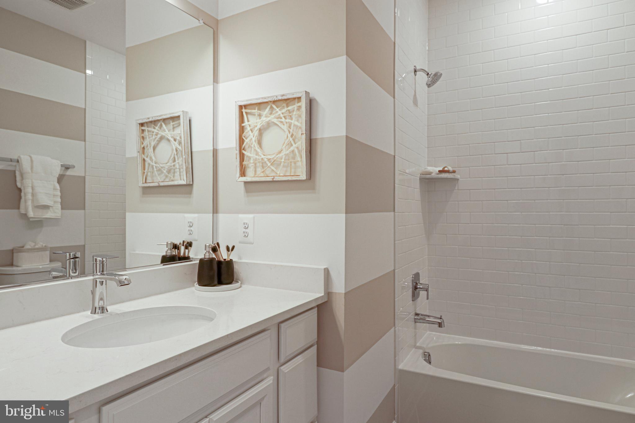 ENCLAVE AT FAIR LAKES - Residential