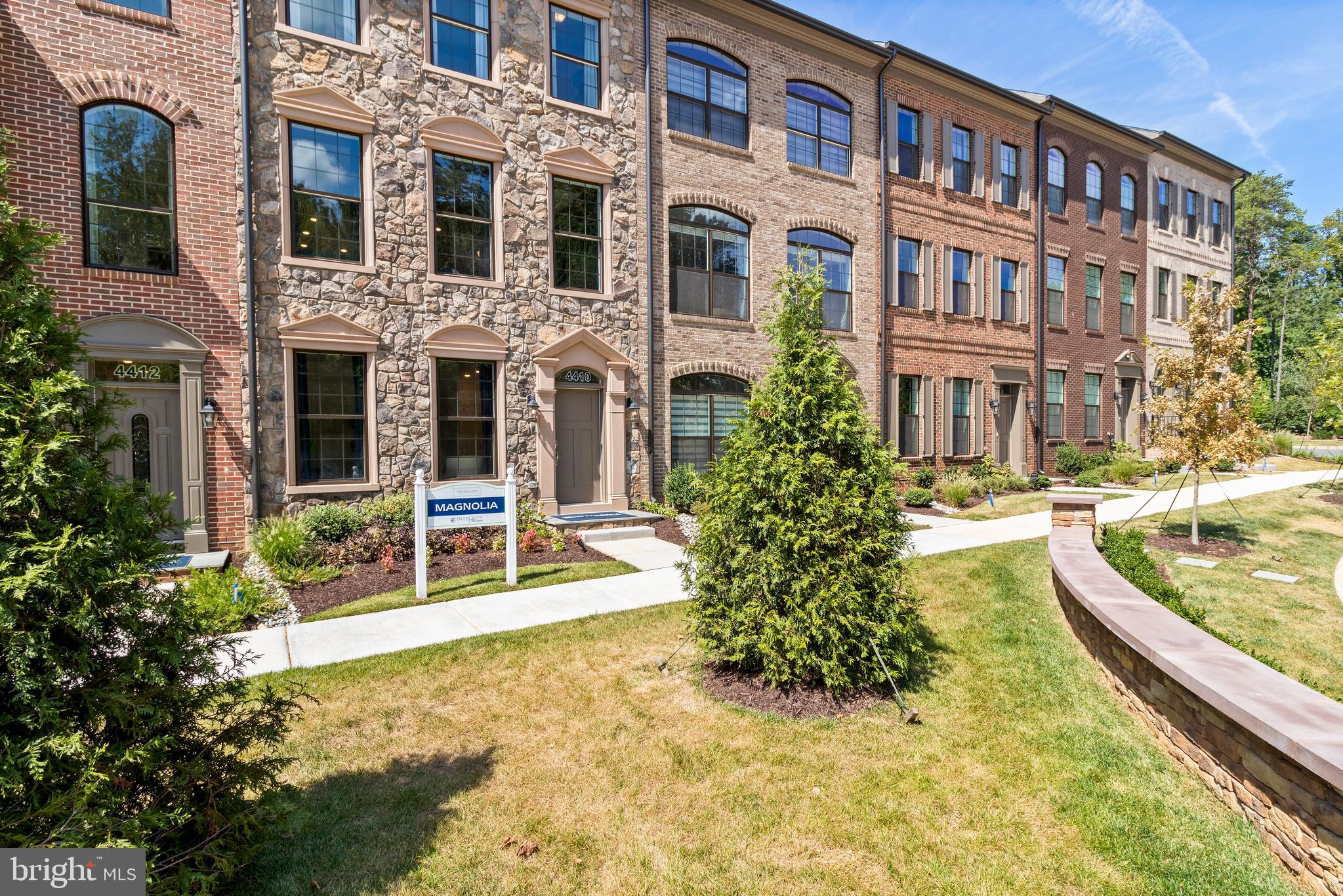 ENCLAVE AT FAIR LAKES - Residential