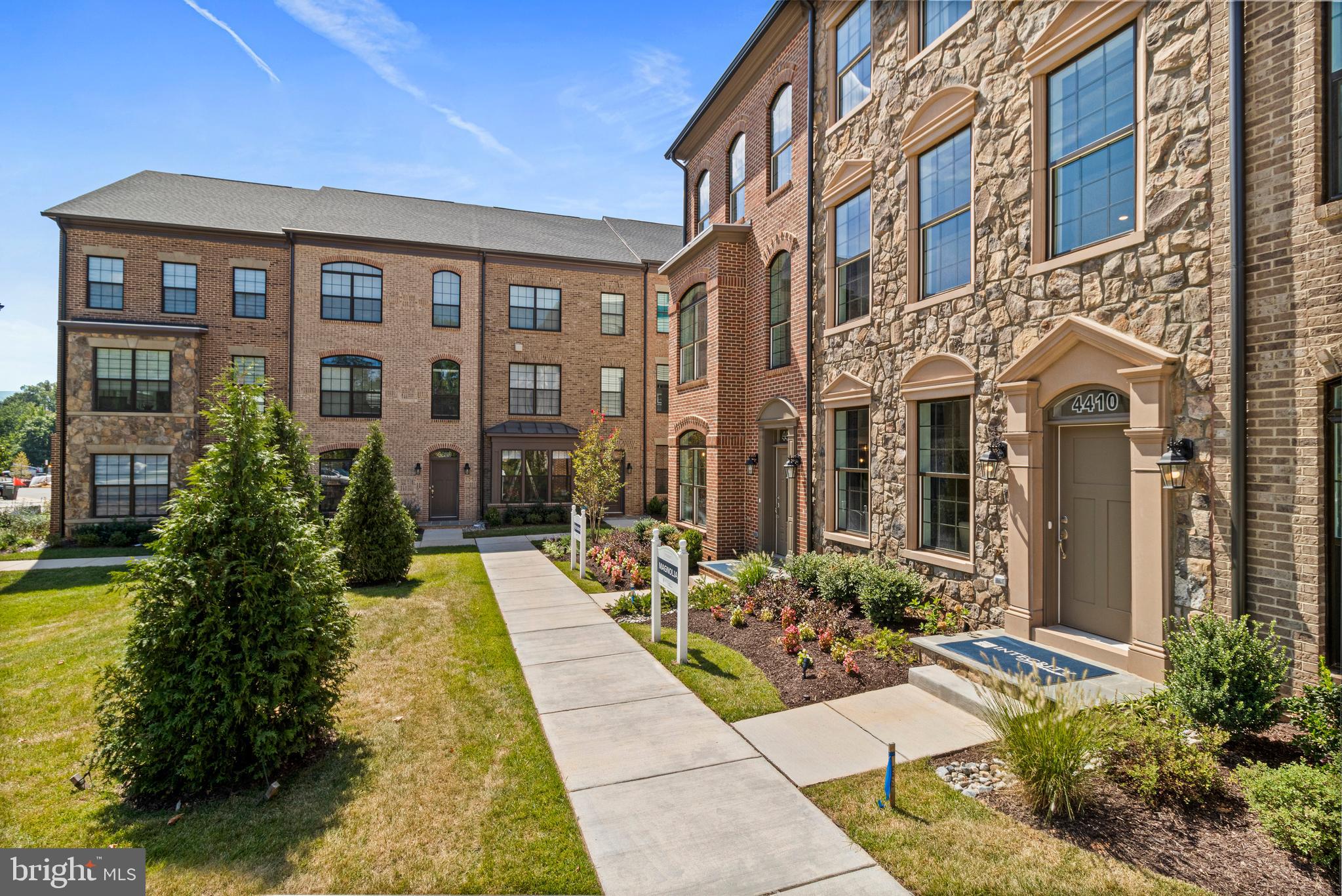 ENCLAVE AT FAIR LAKES - Residential