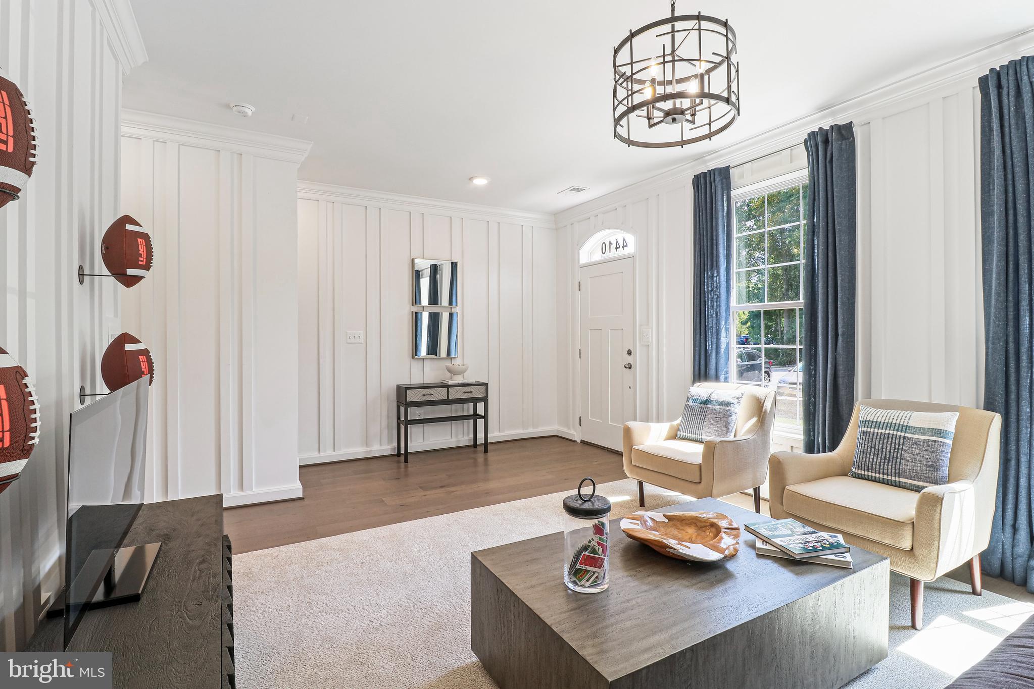 ENCLAVE AT FAIR LAKES - Residential