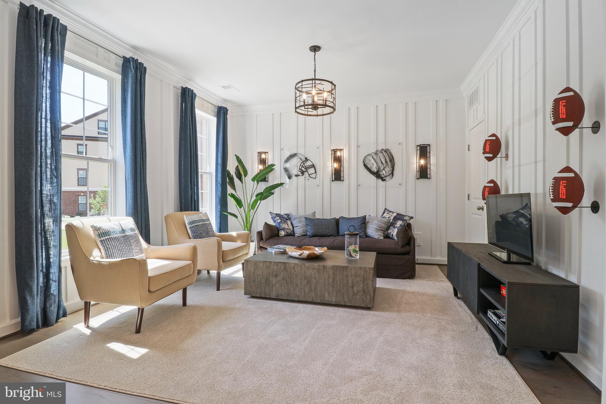 ENCLAVE AT FAIR LAKES - Residential