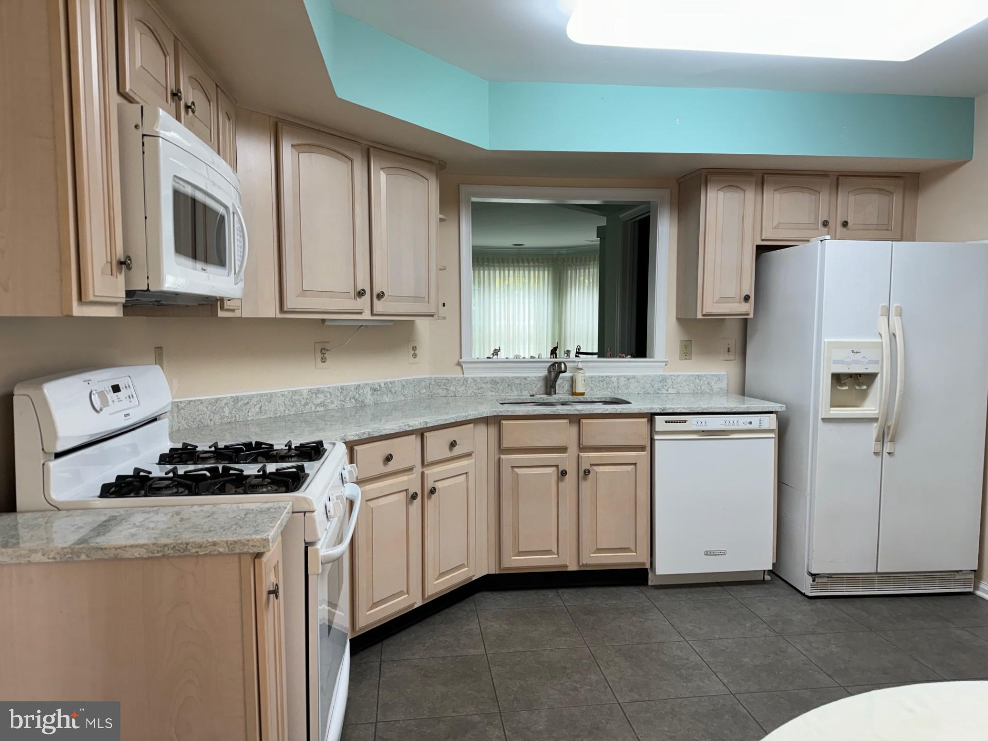 GREY ROCK FLATS - Residential