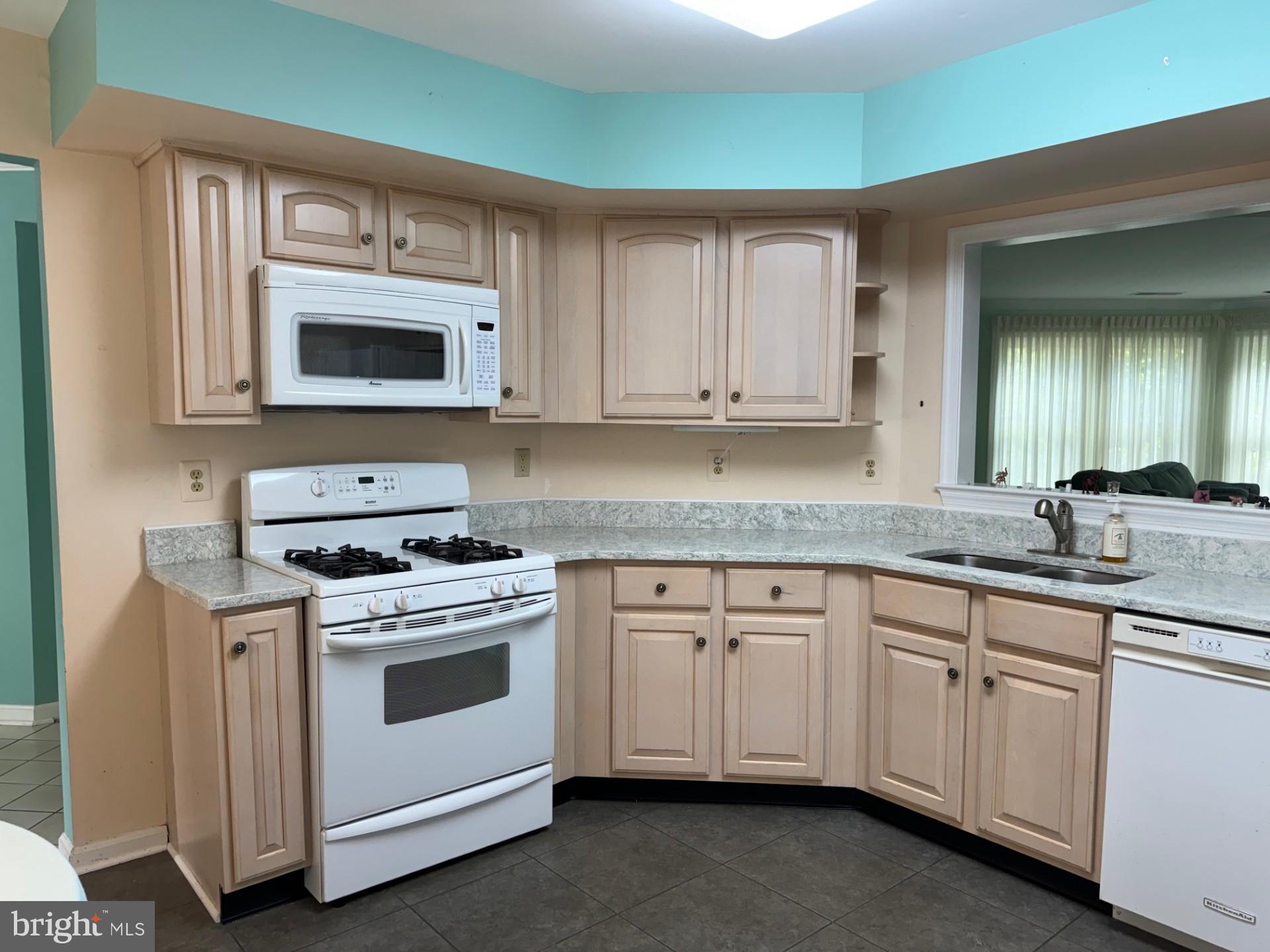 GREY ROCK FLATS - Residential