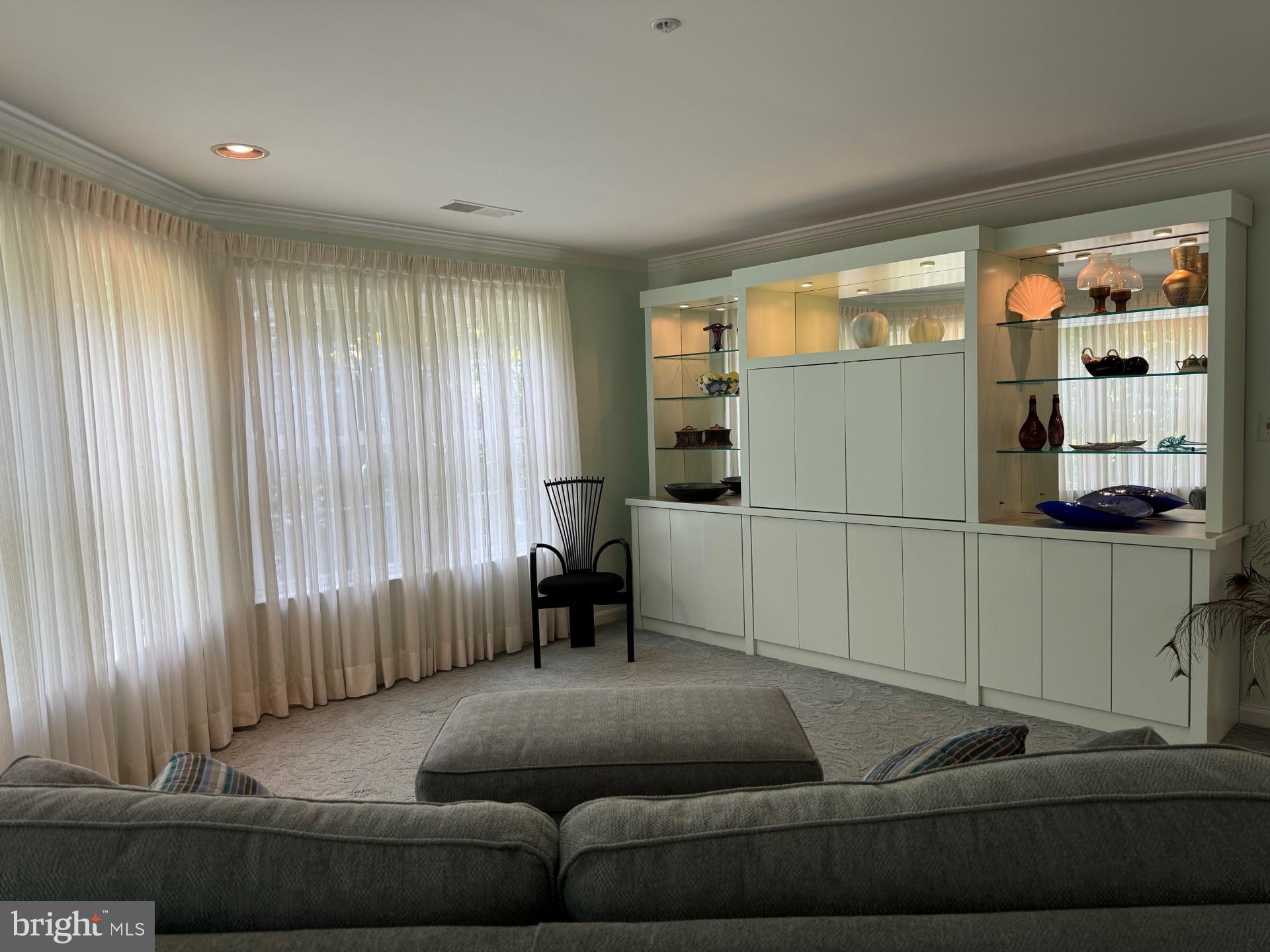 GREY ROCK FLATS - Residential