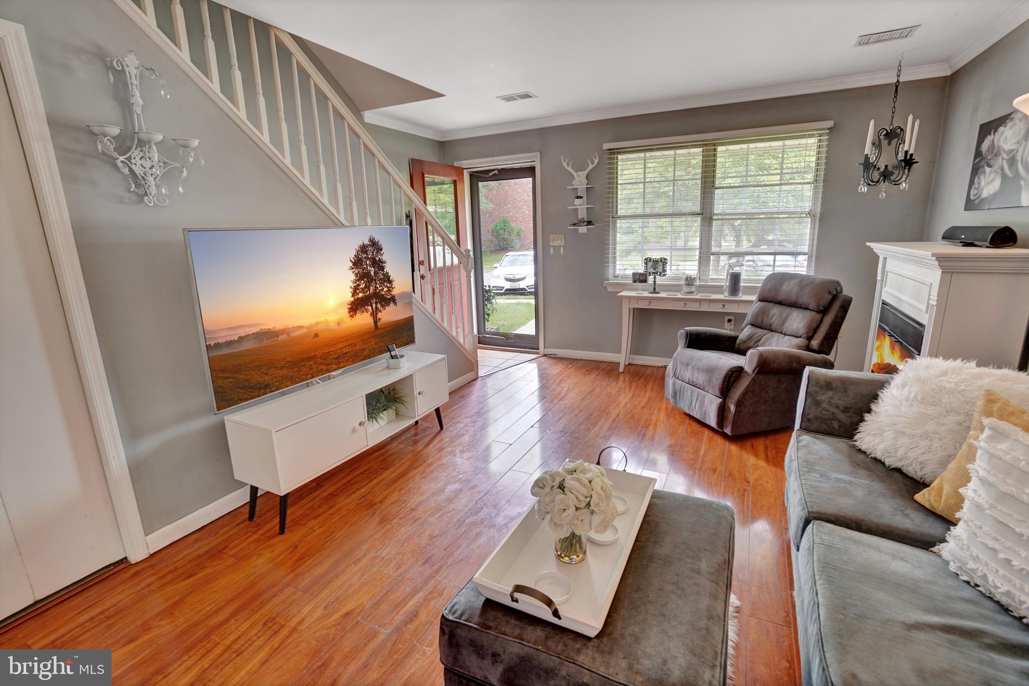 SUSSEX SQUARE CONDO - Residential