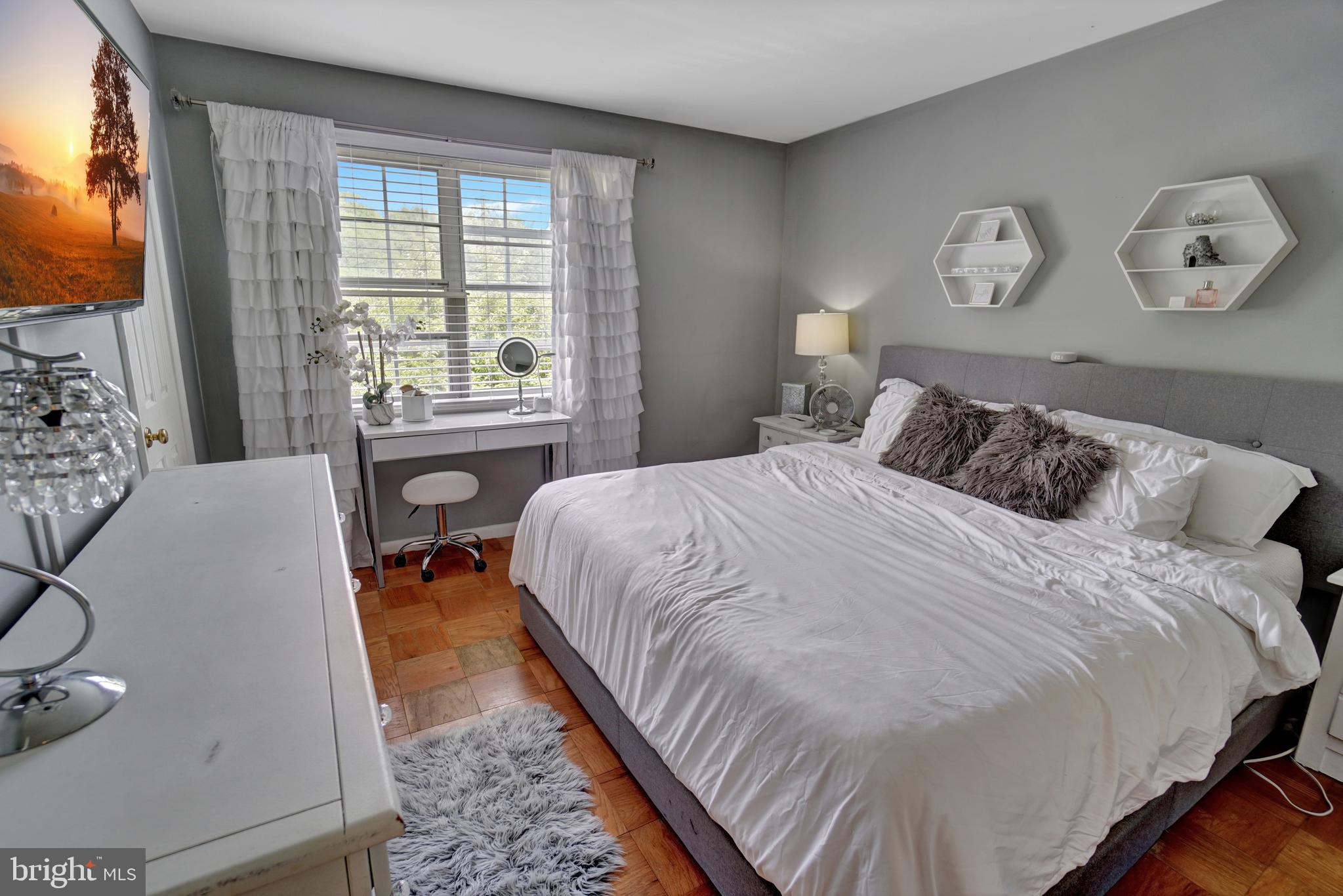 SUSSEX SQUARE CONDO - Residential