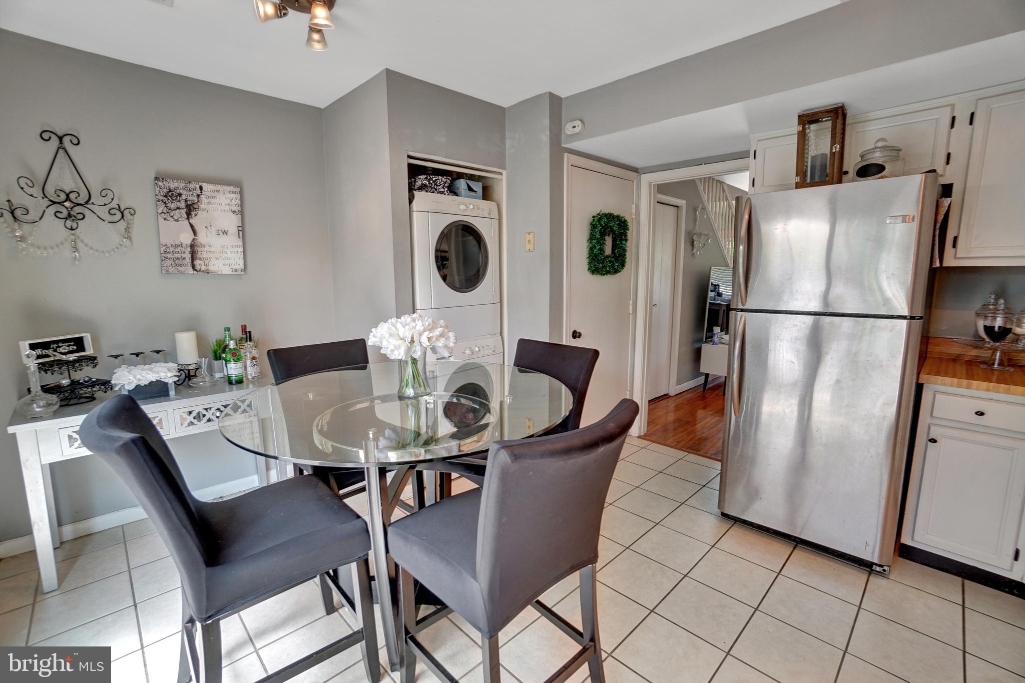 SUSSEX SQUARE CONDO - Residential