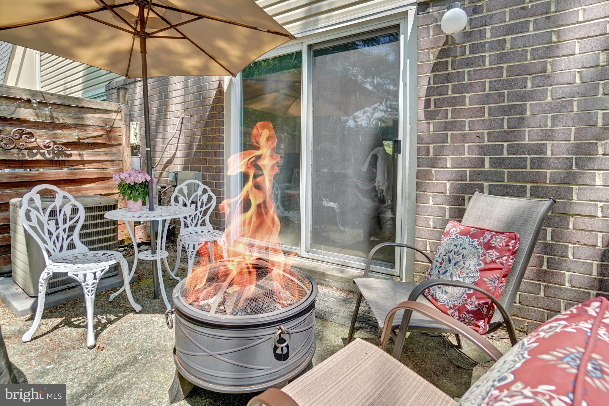 SUSSEX SQUARE CONDO - Residential