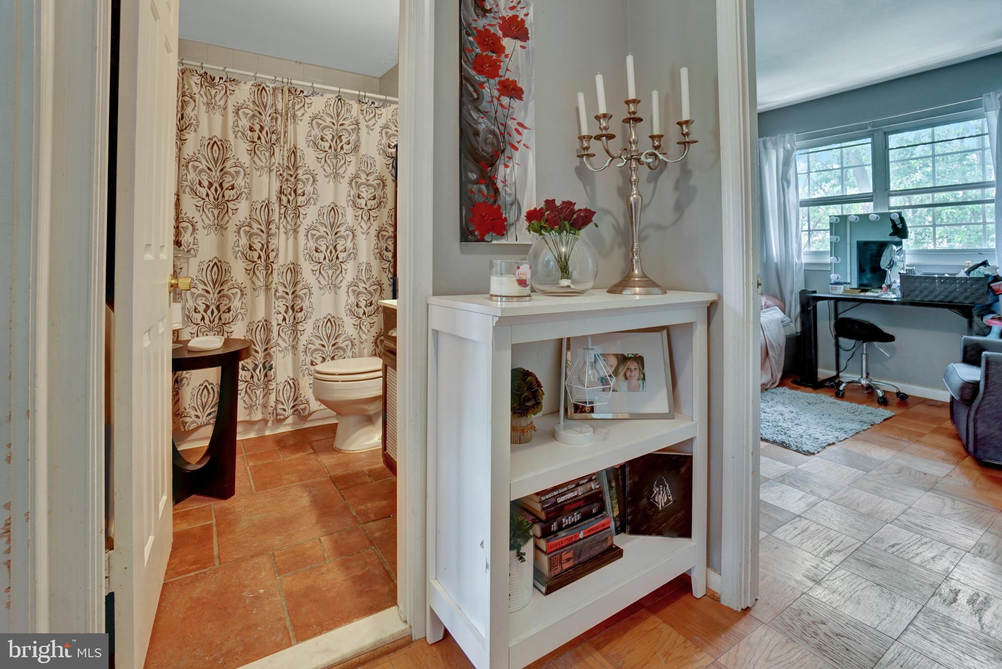 SUSSEX SQUARE CONDO - Residential