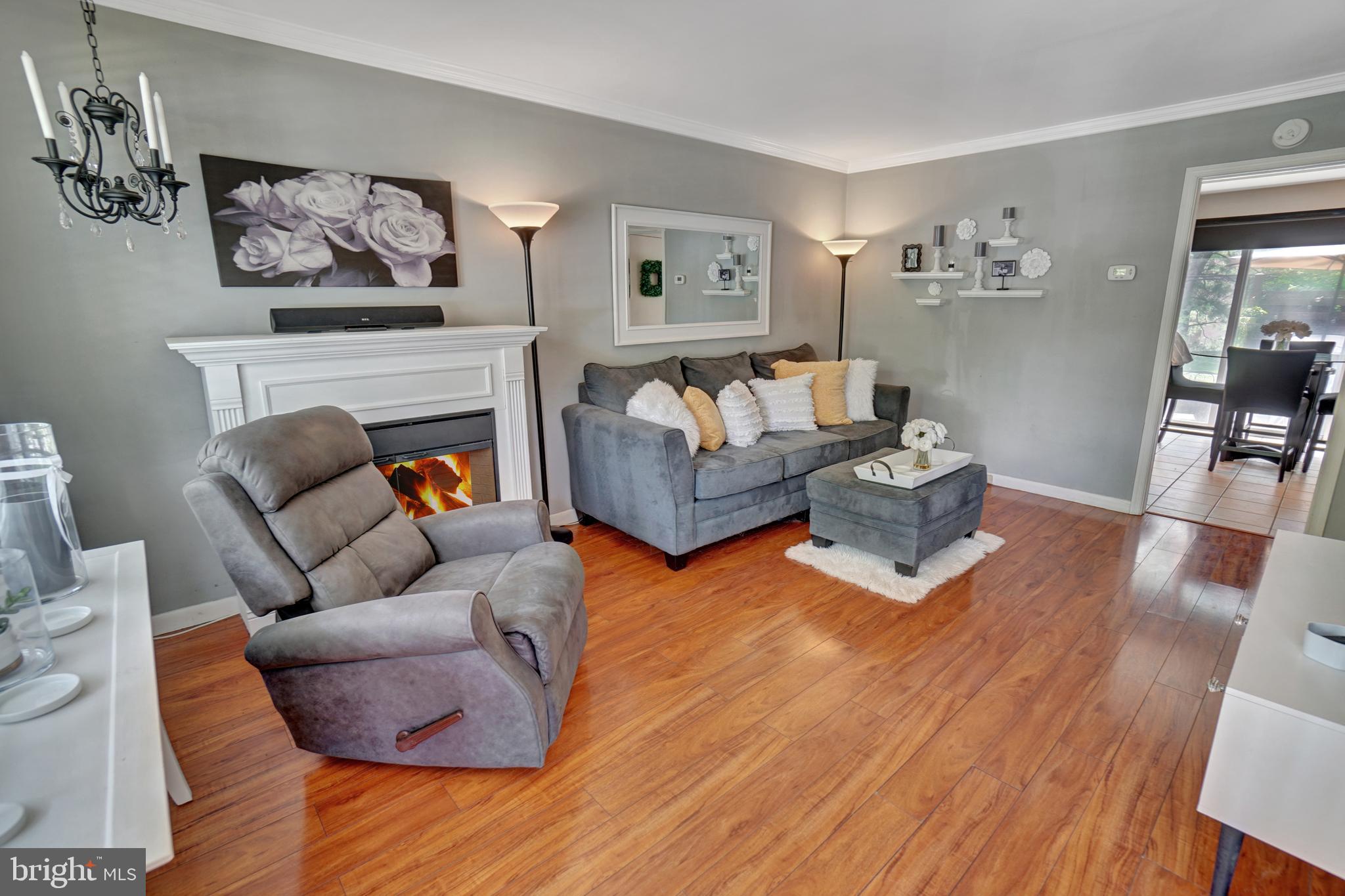 SUSSEX SQUARE CONDO - Residential