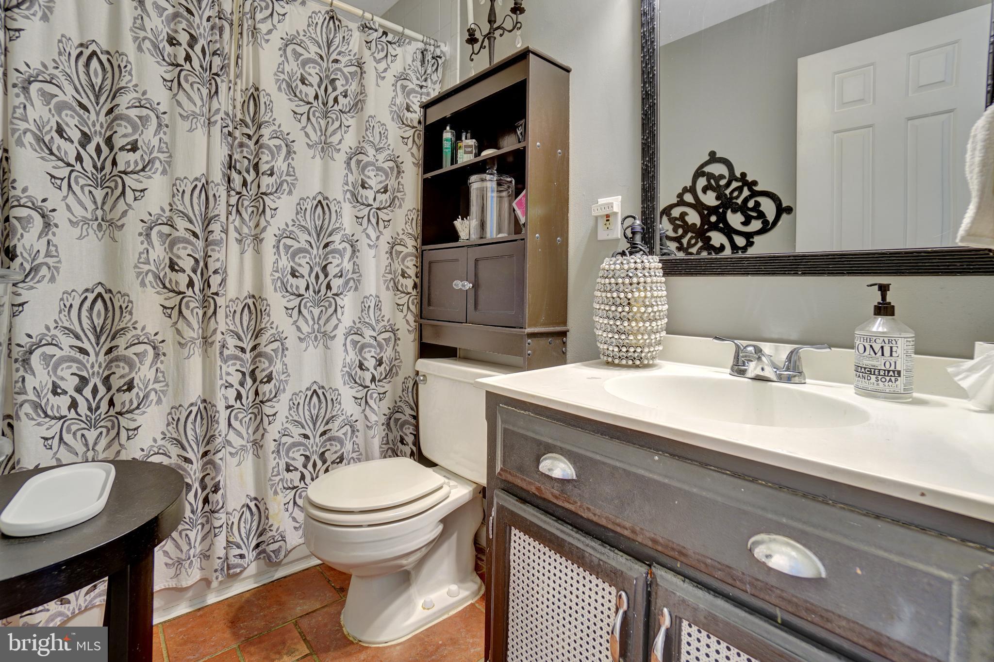 SUSSEX SQUARE CONDO - Residential