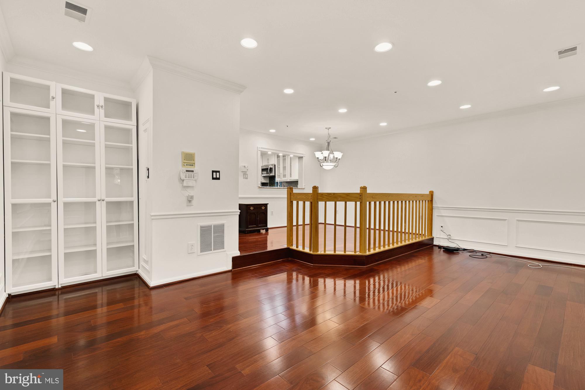 MONTPELIER HILLS - Residential