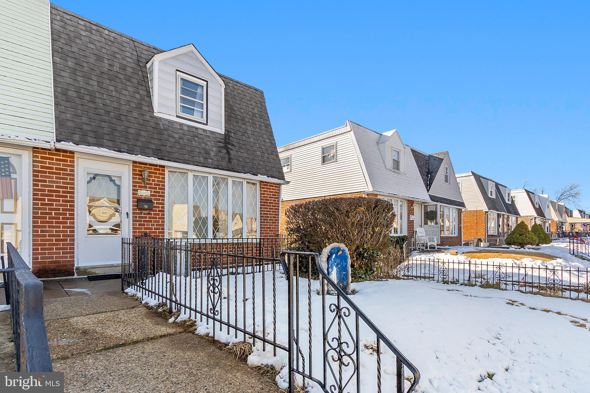 ACADEMY GARDENS - Residential