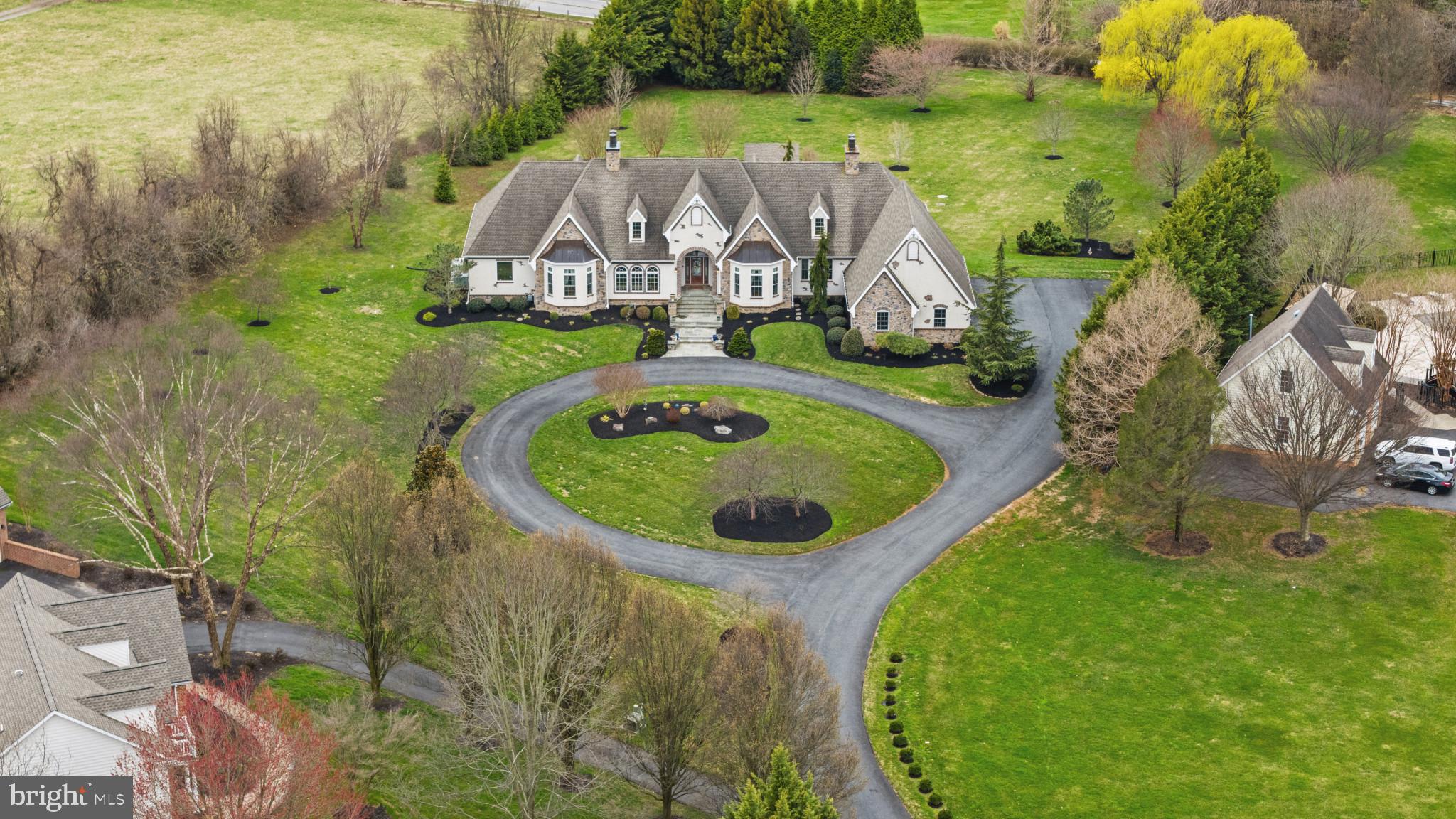 100 COUNTRY VIEW COURT