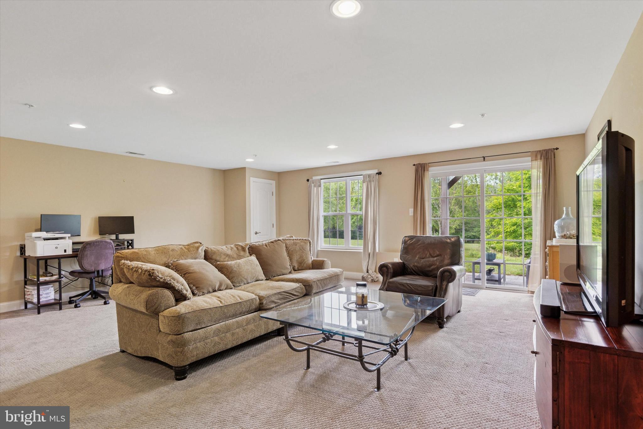 TH AT HERITAGE CNTR - Residential