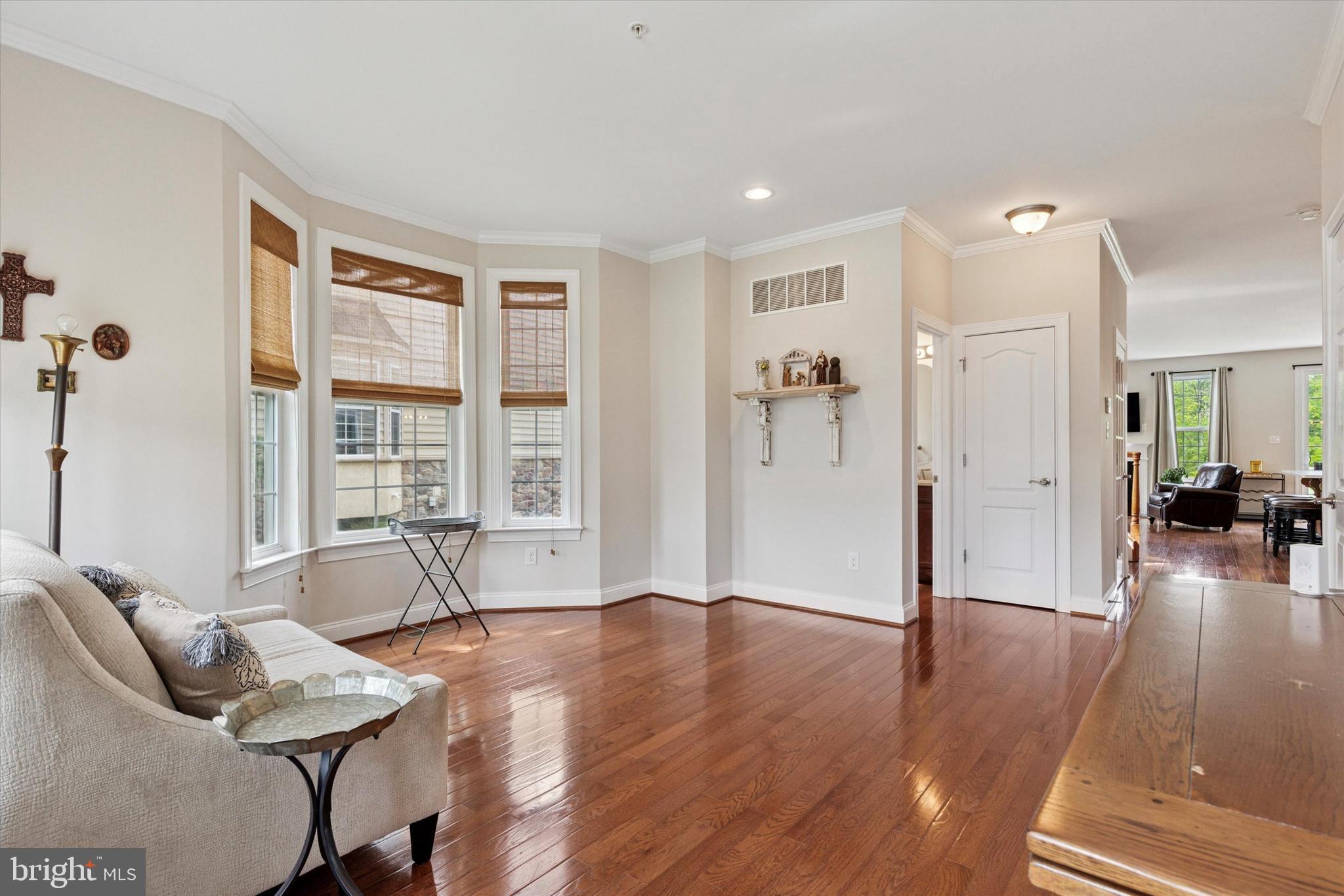 TH AT HERITAGE CNTR - Residential