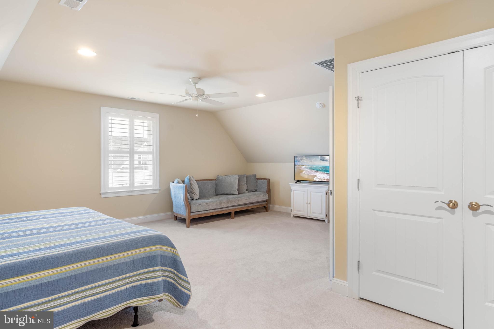 COVENTRY AT BARRINGTON PARK - Residential